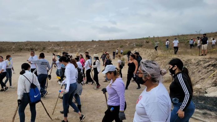Búsqueda de desaparecidos. Foto Colectivo Todos Somos Erick Carrillo Búsqueda de desaparecidos. Foto Colectivo Todos Somos Erick Carrillo