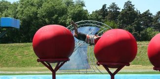 Hombre pierde la vida en Reality Show en USA. Muere concursante de Wipeout