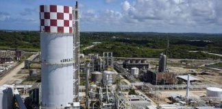 Pemex rescinde contratos con prima de AMLO. Planta de PEMEX
