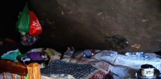 VIDEO: alejados de la ciudad, mexicanos aún viven en cuevas. Interior de la cueva donde viven