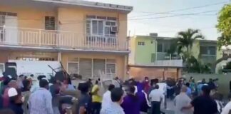 VIDEO: Panistas se agarraron a sillazos en Veracruz. Trifulca entre panistas en Veracruz