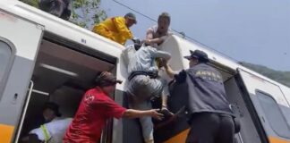 VIDEO: Choque de tren y camión en Taiwán deja decenas de muertos. Accidente entre tren y camión en Taiwán