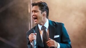 Luis Miguel interpretado por Diego Boneta