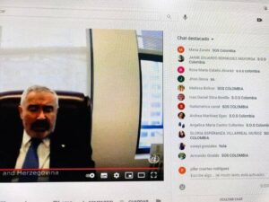 Mensajes de ayuda durante transmisión en vivo de ONU.