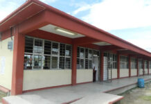 Profesores regresarán este lunes a los planteles en Baja California. Escuela del nivel básico en México