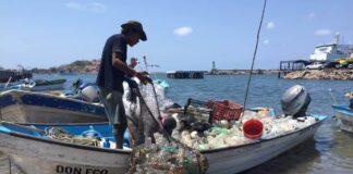 Organizaron en México torneo de pesca…pero de plástico. Organizan torneo de pesca de plástico