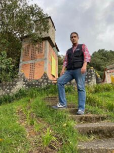 Periodista José Ibarra en la cárcel que construyó Pablo Escobar