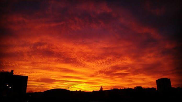 Rojo atardecer o amanecer en México Rojo atardecer o amanecer en México
