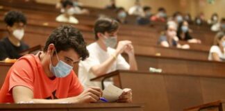 «Yo elijo mi carrera» el libro que está ayudando a los jóvenes a definir su futuro. Estudiantes universitarios