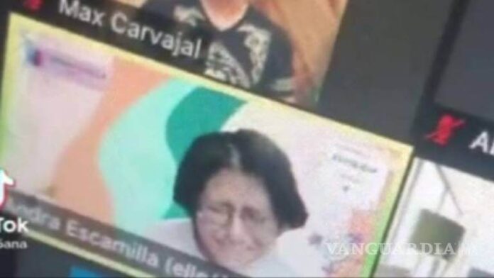 Joven pide que la llamen compañere Joven pide que la llamen compañere