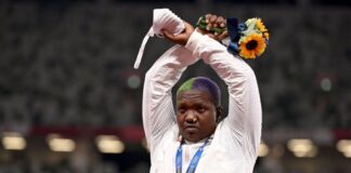 Qué significa la primera protesta en el podio de Tokyo 2020. Primera protesta en el podio de Tokio 2020