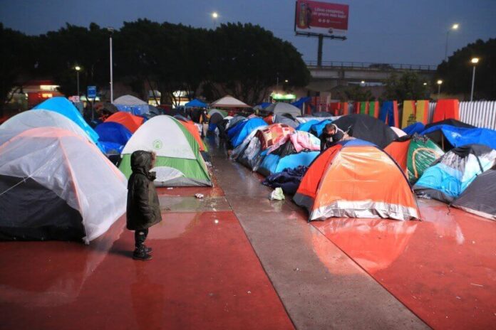 Campamento de migrantes en Tijuana