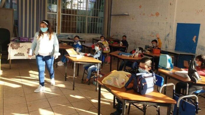 Confirman primer caso de covid en escuela de Tijuana