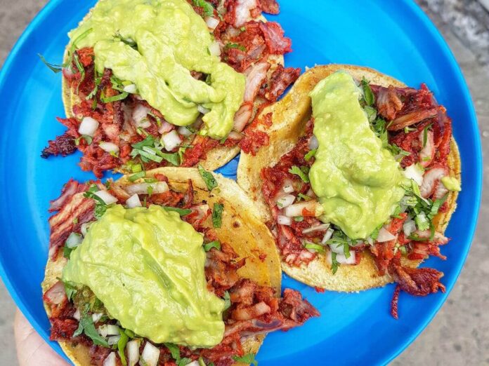 Tacos estilo Tijuana