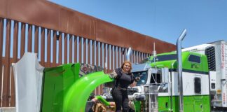 VIDEO: Madre soltera saca adelante a sus hijos como trailera. Trailera en la ciudad de Tijuana, Jackeline Hernández