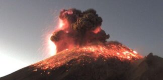 VIDEO: Fuerte erupción en volcán Popocatépetl. Volcán Popocatépetl hace erupción