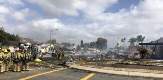 Avioneta se estrelló cerca de una escuela en San Diego; hay muertos y heridos. Avioneta se estrella en San Diego