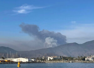Incendio entre Tijuana y Tecate