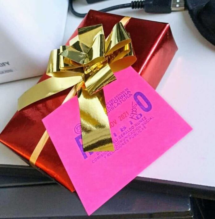 Regalos que recibieron los diputados