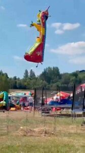 Así voló el inflable que dejó varias víctimas