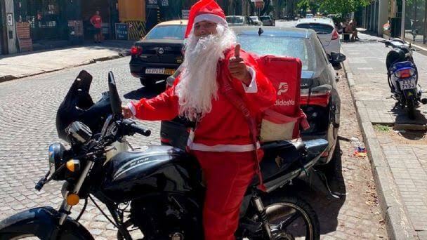 Atrapó a delincuente vestido de Santa Atrapó a delincuente vestido de Santa
