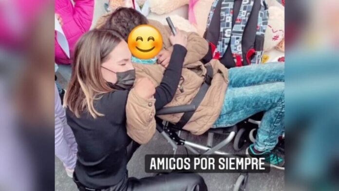Belinda regaló quimios a niños con cáncer