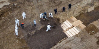 Hay 52 mil cuerpos sin identificar en México: Segob. Fosa común en México