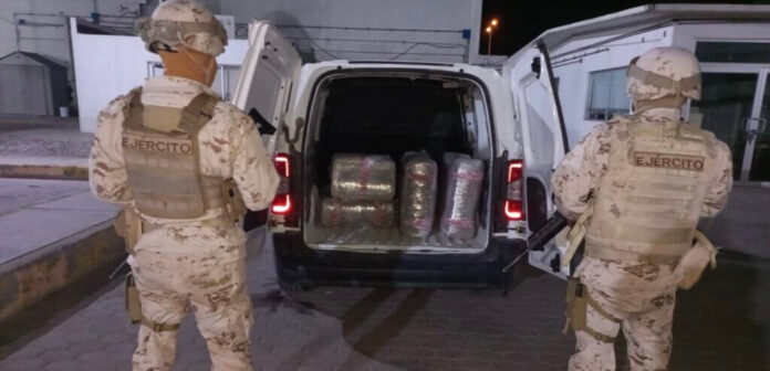 Ejército detecta camioneta con droga