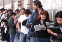 Desempleo en México afectó a 1.5 millones de personas en marzo Fila para aplicar empleo