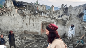 Mucha destrucción por el sismo en Afganistán