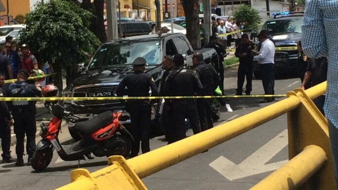 Muere ladrón al ser embestido por conductor en CDMX