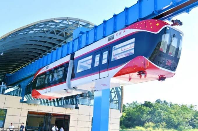 Ponen en marcha el primer tren aéreo magnético del mundo Ponen en marcha el primer tren aéreo magnético del mundo