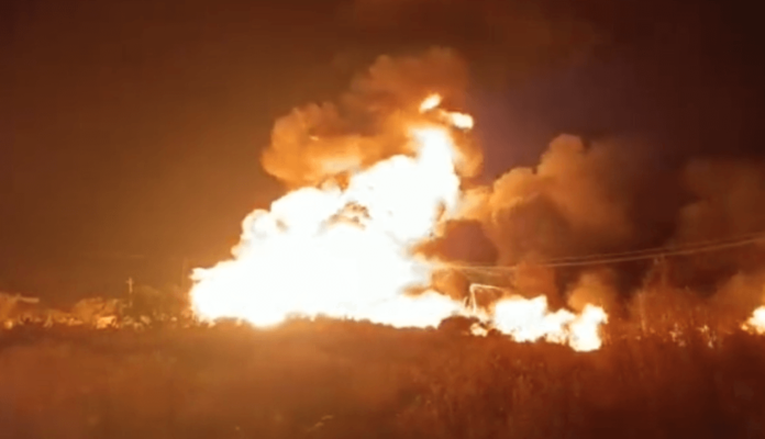 Explosión en ducto de Pemex dejó un trabajador muerto