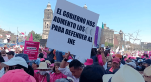 Llenaron el Zócalo para protestar contra la reforma electoral de AMLO