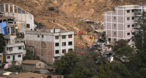 Al menos 16 muertos dejó un deslizamiento de tierra en Ecuador