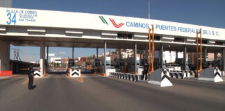 Cancelan incremento en tarifas de carreteras federales en México. Caseta de cobro en Tijuana