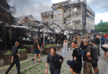 Sube a 10 los muertos por bombardeo a restaurante de Ucrania. Sube a 10 los muertos por bombardeo a restaurante de Ucrania