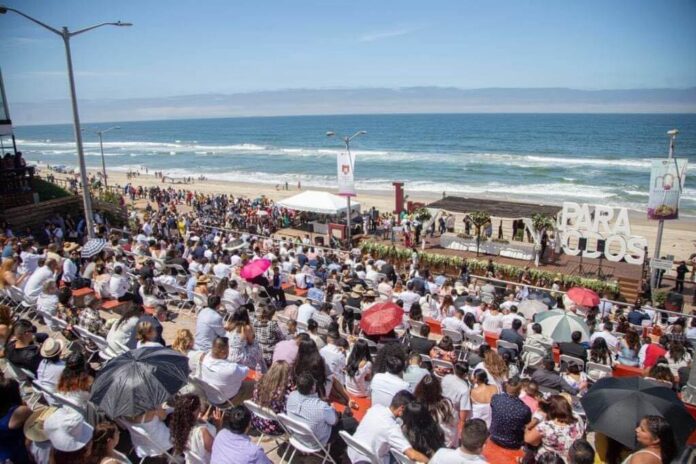 Bodas colectivas frente al mar