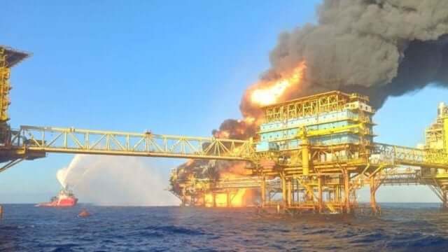 Explosión en PEMEX Campeche Explosión en PEMEX Campeche