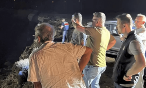 Muere mujer al caer de un acantilado