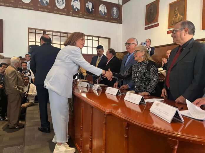 Reconocimiento a Rocío Galván