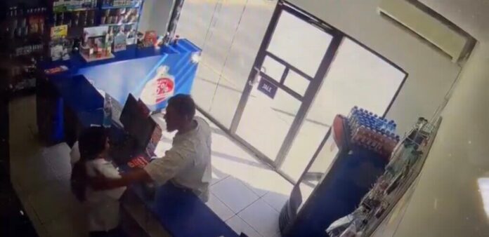 Así capturaron en Mexicali a sujeto que acosó a empleada de farmacia Así capturaron en Mexicali a sujeto que acosó a empleada de farmacia