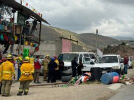 Automovilista chocó contra un negocio y dos camionetas en la ciudad de Tijuana