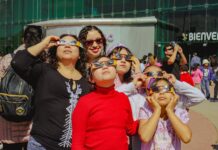 VIDEO: Así se vivió el eclipse solar de 2024 en Tijuana. Eclipse solar en el museo El Trompo de Tijuana