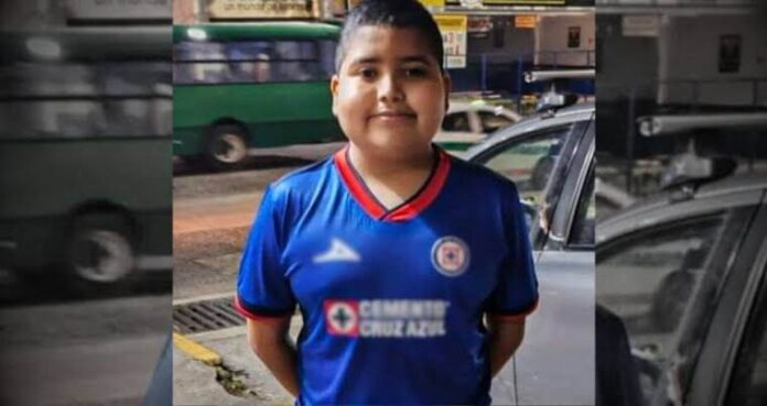 Muere niño aficionado del Cruz Azul que padecía leucemia