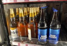 Sí habrá venta de bebidas este fin de semana en Baja California. Cervezas en refrigerador