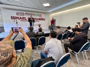 Conferencia de prensa de Ismael Burgueño como candidato