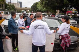 Familiares de desaparecidos se manifestaron en la garita de San Ysidro