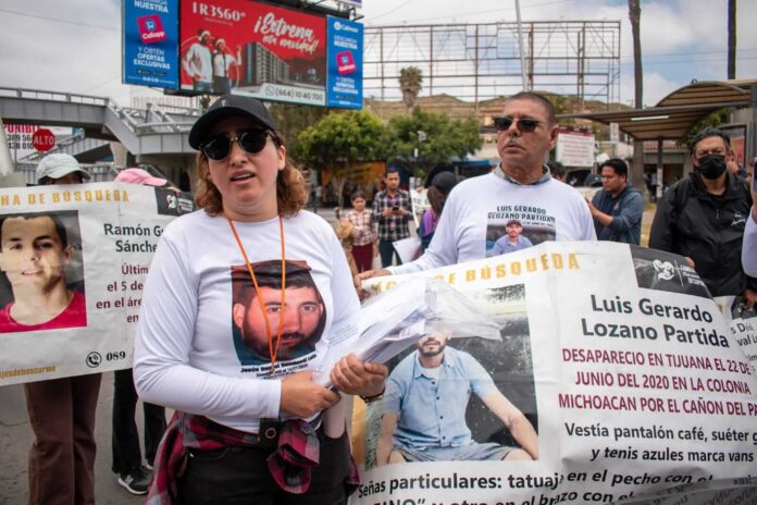 Familiares de mexicanos desaparecidos piden el mismo trato que a extranjeros Familiares de mexicanos desaparecidos piden el mismo trato que a extranjeros