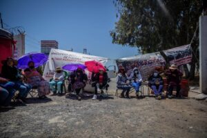 Inicia tercer día de bloqueo en la planta de PEMEX en Rosarito